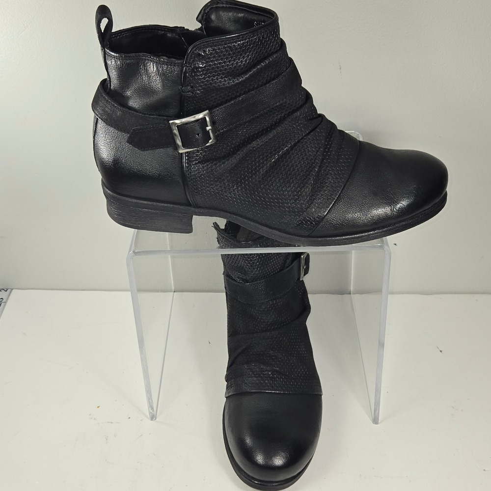 Miz Mooz Suzy Wide Black Leather Ruched Buckle Ankle Boots Size EU 43 US 11.5